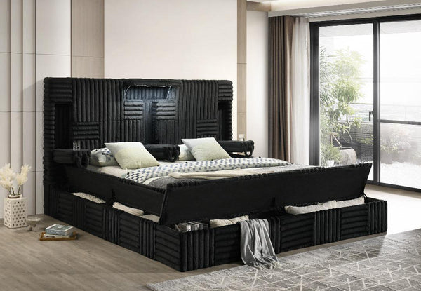 Yazan Collection